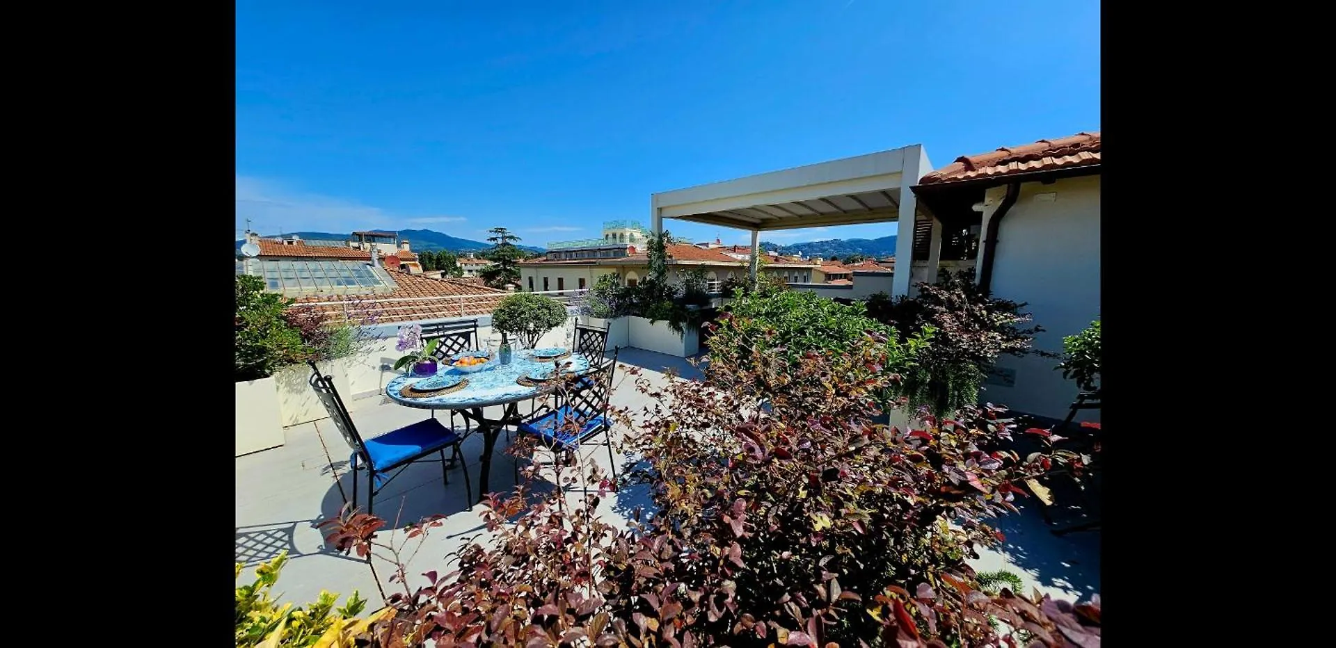 Caterina De' Medici Luxury Attic With Terrace And Parking Apartment Florence